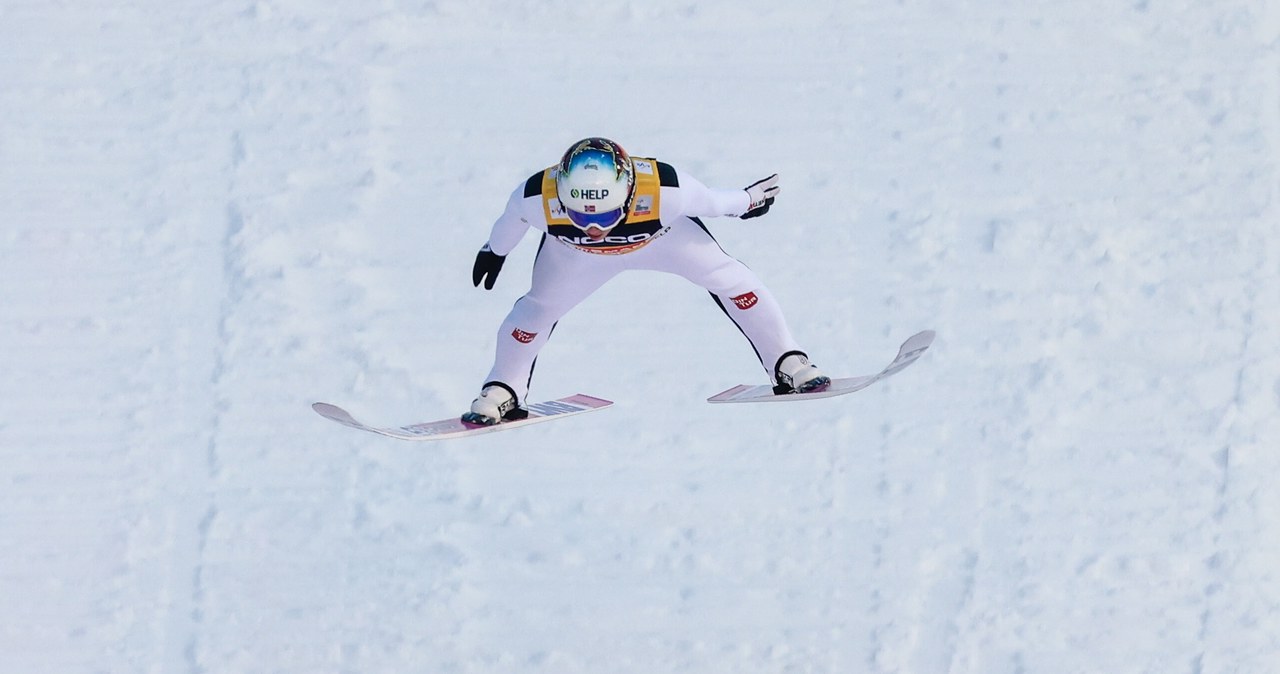 PŚ w skokach. Stoch dziewiąty po pierwszej serii w Vikersund, prowadzi Granerud