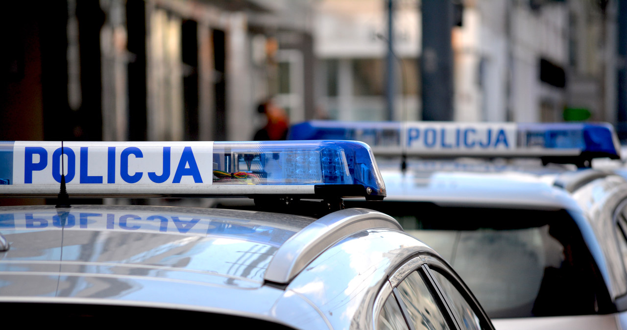 Dwa radiowozy zderzyły się w Kielcach. Ranny policjant