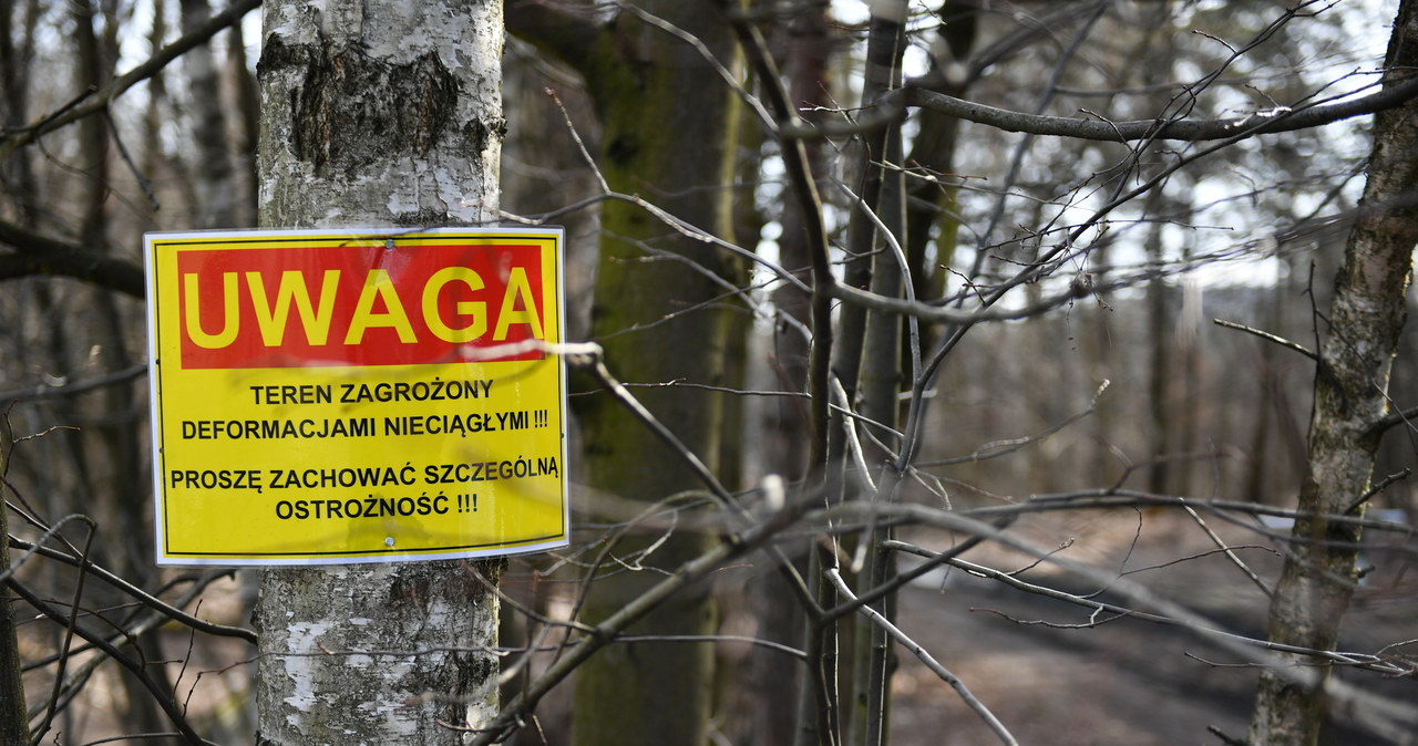 Mieszkańcy Trzebini mają zwolnić garaże na zagrożonym terenie. Obok stoją bloki