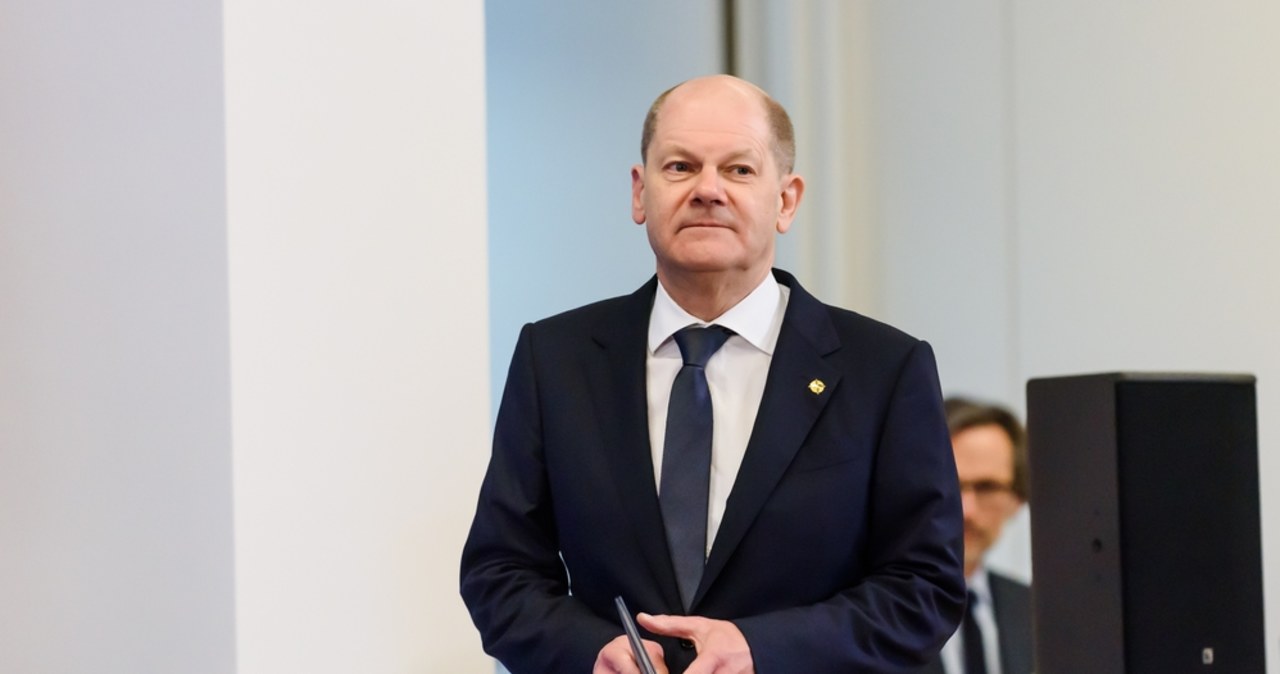 Spór o samochody spalinowe. Morawiecki spotka się z Scholzem