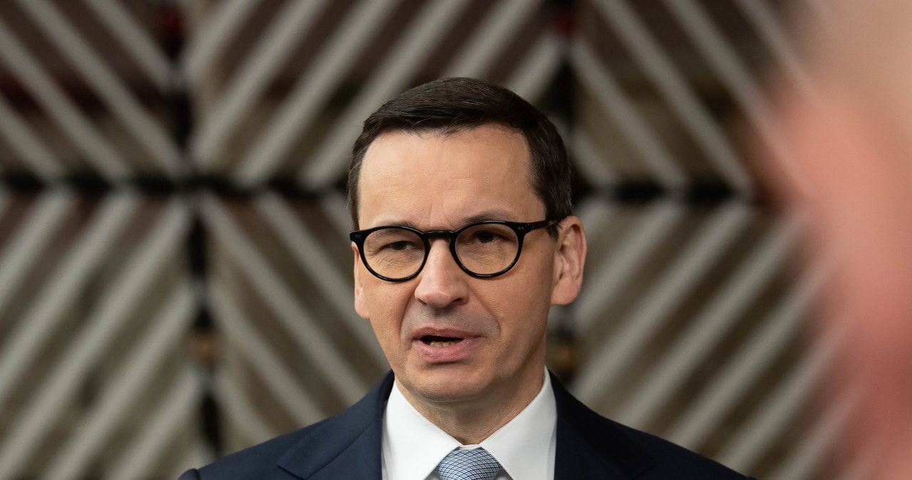 Morawiecki: Przed świętami do Polski trafi do 300 mln euro