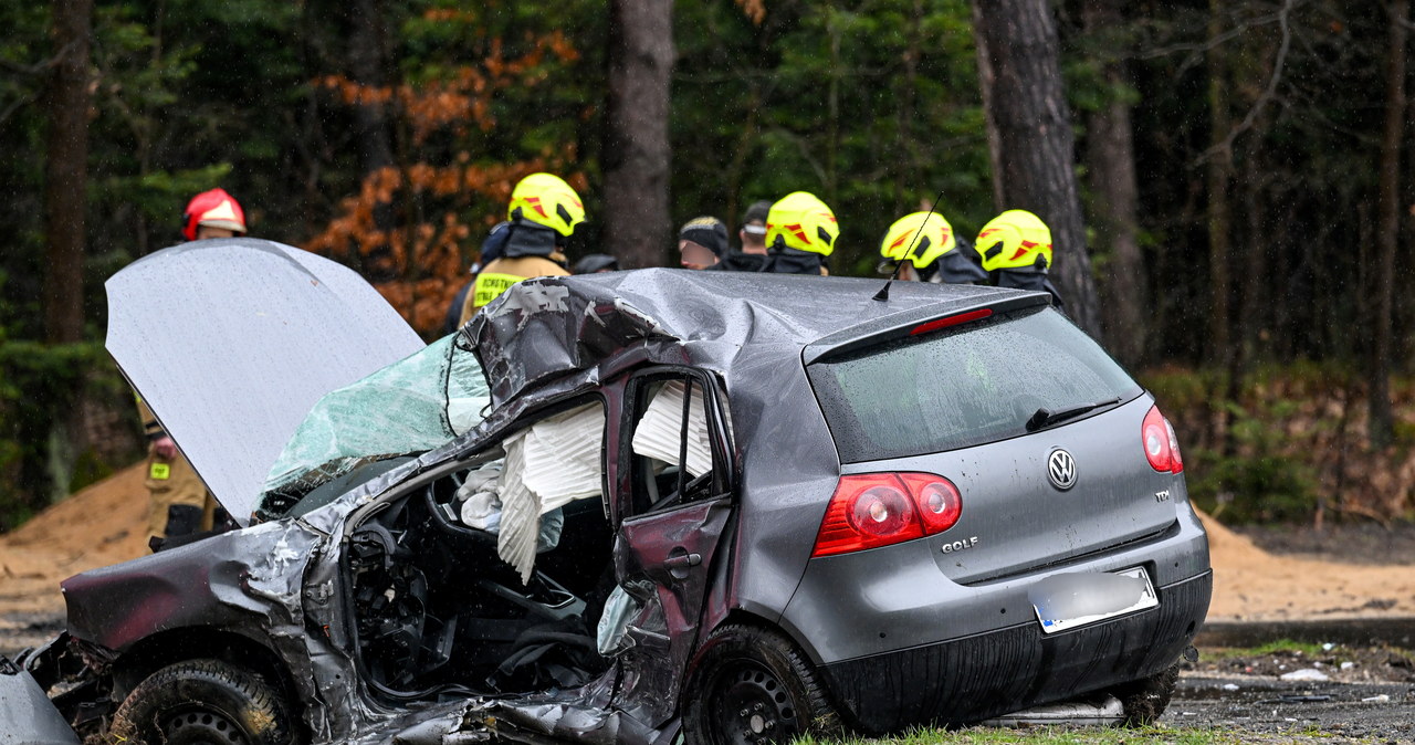 Wypadek w Komorowie. Nie żyją dwie osoby