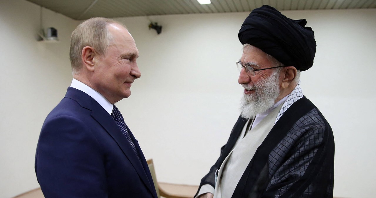 „WSJ”: Rosja dostarczyła Iranowi cyberbroń w zamian za drony kamikaze