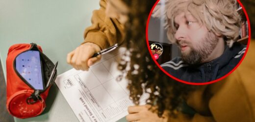Ksiądz założył perukę i pokazał, jak w szkole uczniowie ściągają na sprawdzianach