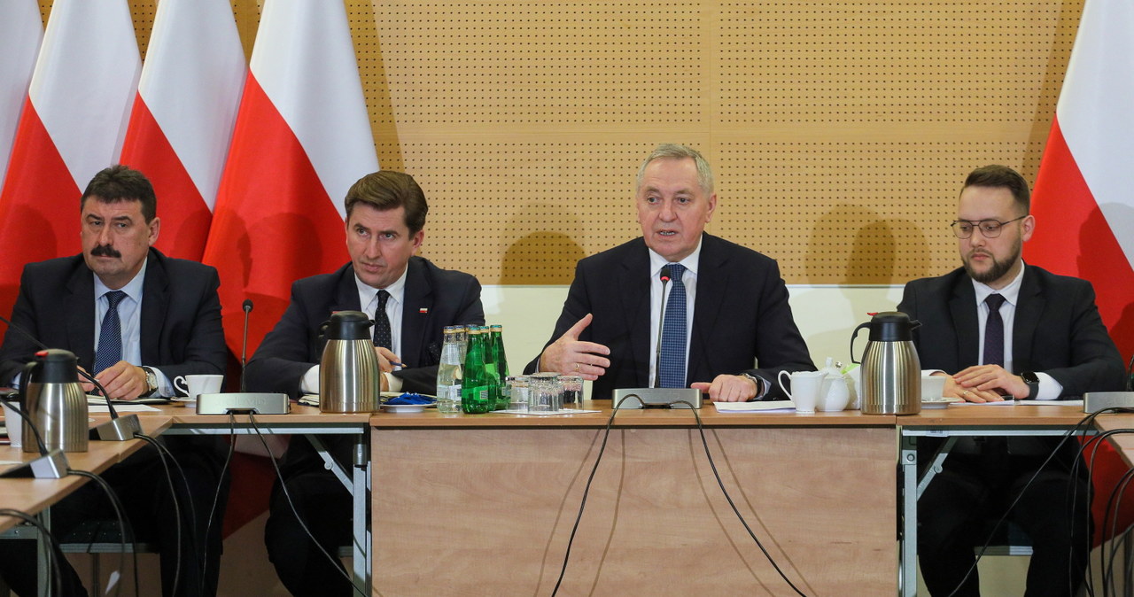 Okrągły stół ws. rynku zbóż. Kowalczyk: Złożymy wniosek na forum UE