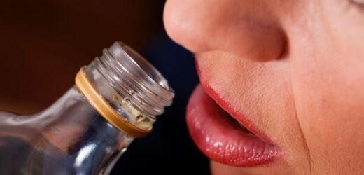 Tak rozpoznasz, że masz problem z alkoholem. Jeden kluczowy sygnał
