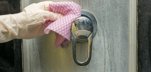 Świetny sposób na czystą kabinę prysznicową, a kosztuje grosze