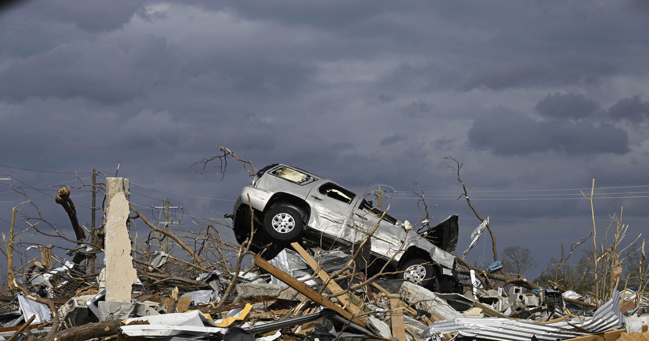 Tornado w USA. Co najmniej 11 ofiar, „niewiarygodne zniszczenia”