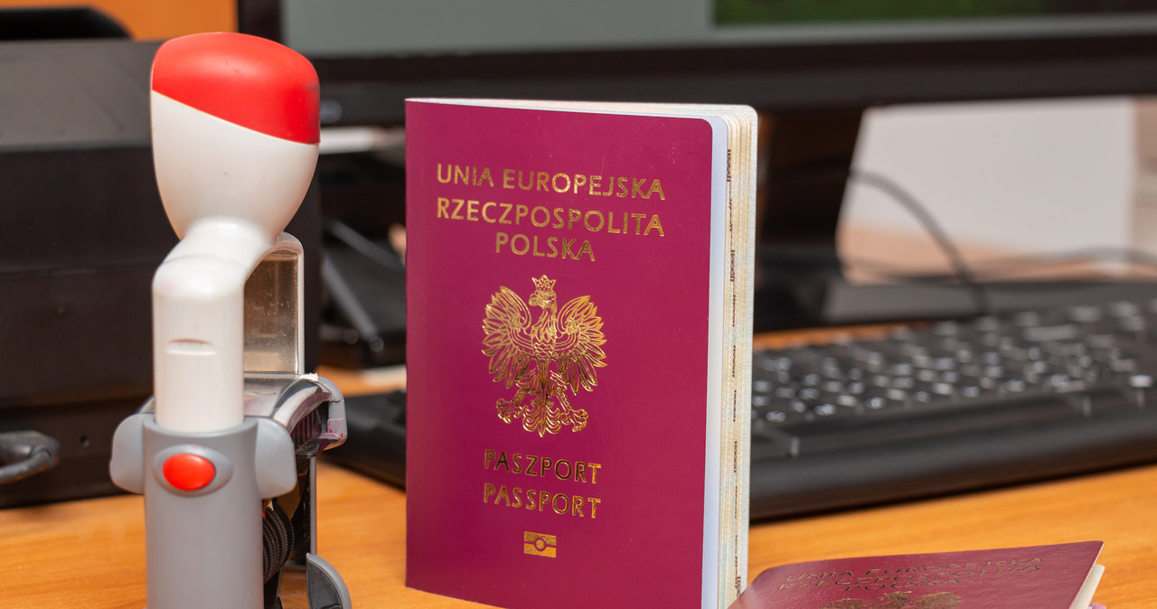 Przed sezonem wyjazdów i urlopów więcej wniosków o wydanie paszportu