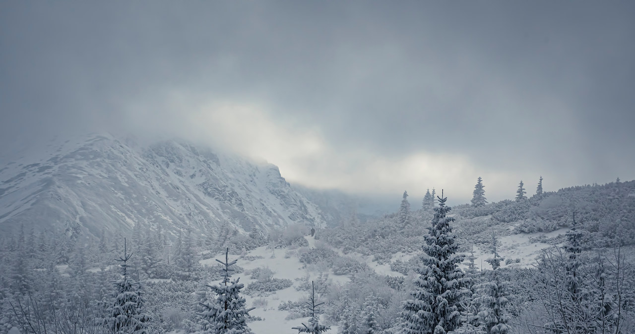 ​Zima wróciła w Tatry. W górach może być naprawdę niebezpiecznie