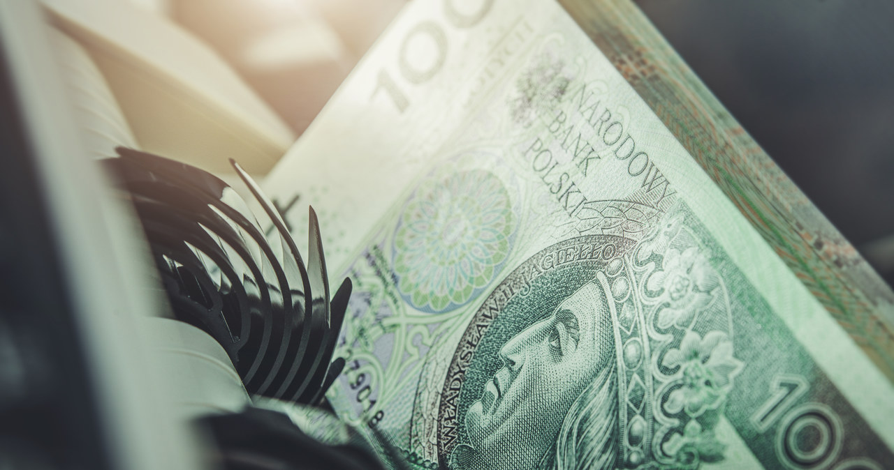 Wyłudzenie na 107 tys. zł. Oszustwo metodą „na pracownika banku”