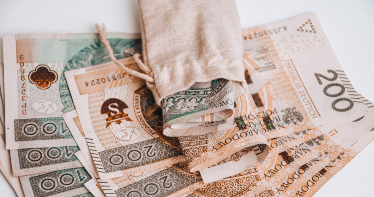 36-letni Gruzin ukradł z auta torbę ze 100 tys. metodą „na kolec”