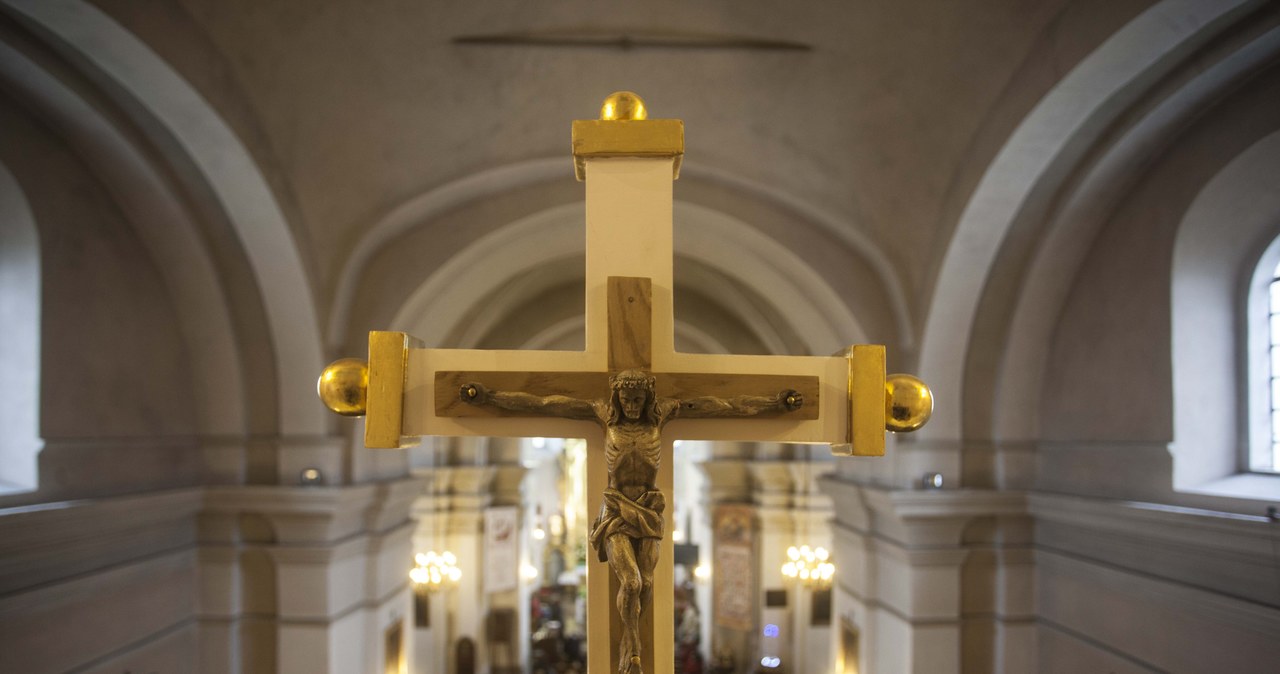 Ks. Kałamarz: Pieśni wielkanocnych jest zdecydowanie mniej niż kolęd
