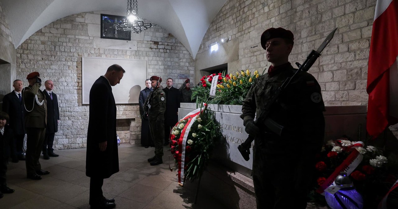 Rocznica katastrofy smoleńskiej. Duda: Pozostaje wielki żal