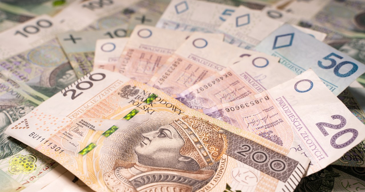 Zapłacił fałszywym banknotem. 59-latkowi grozi 8 lat więzienia