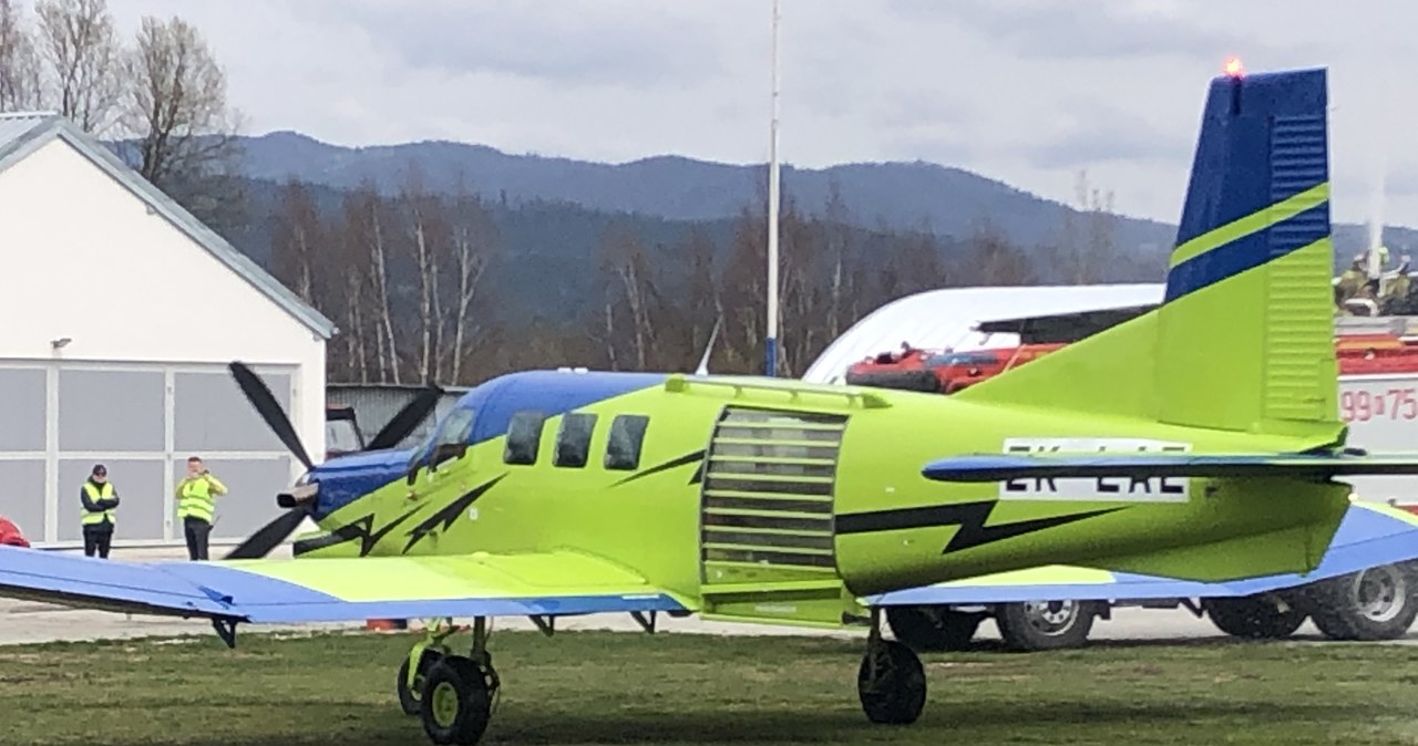 Niezwykły wyczyn pilotów. Sprowadzili z Nowej Zelandii nowy samolot dla skoczków