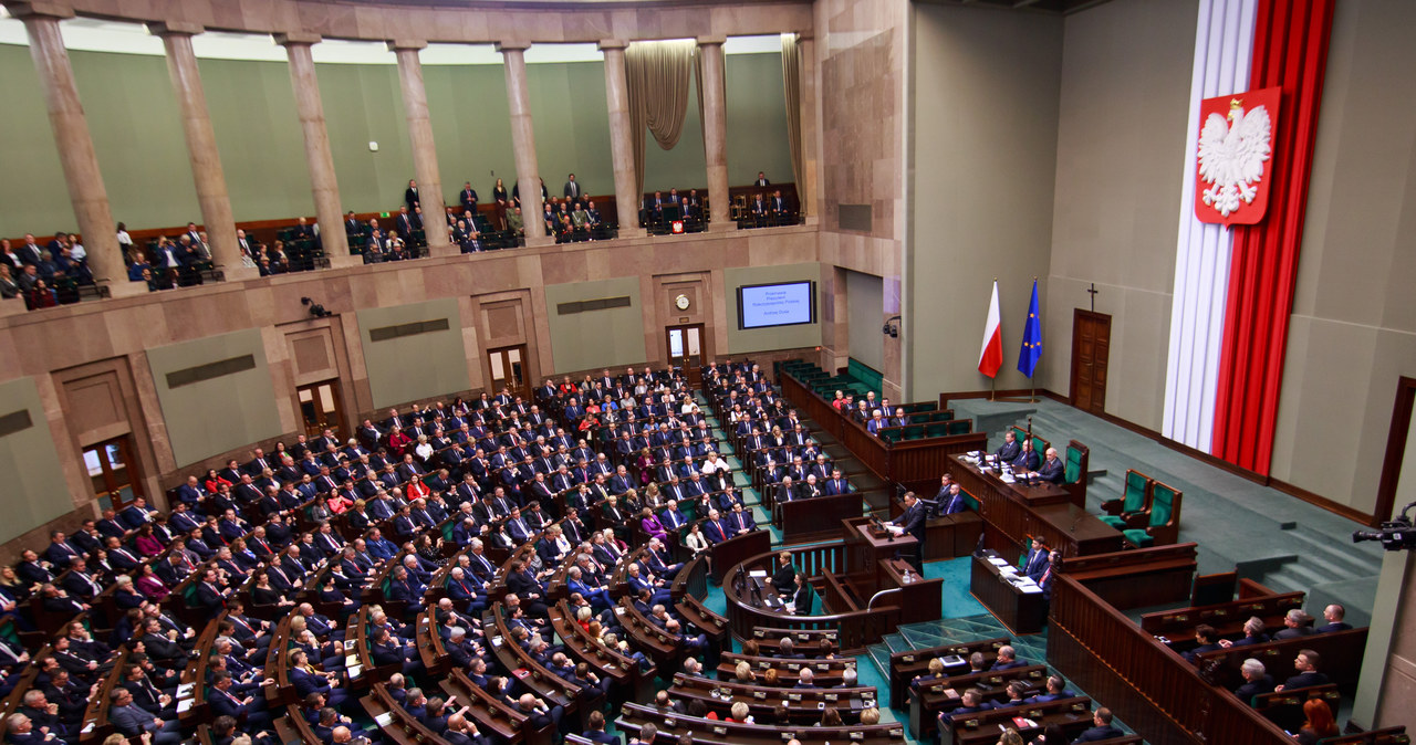 Co partie powinny obiecać Polakom, aby wygrać wybory? [SONDAŻ]