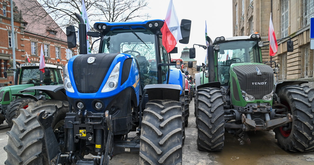 Protest rolników na DK 8 w woj. dolnośląskim