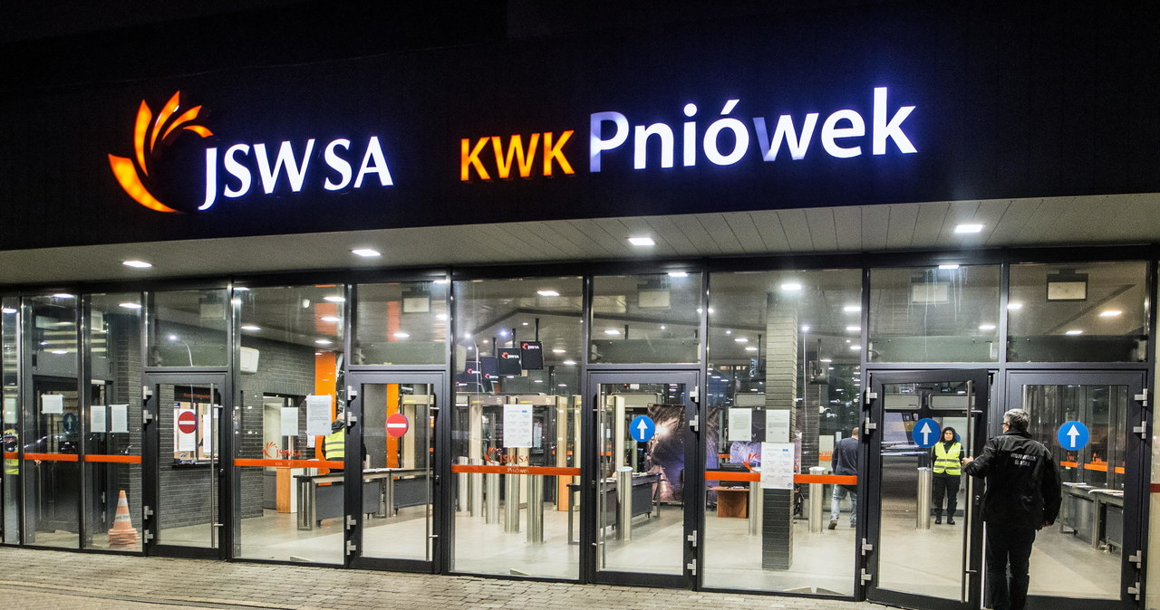 Tragedia w kopalni Pniówek. Do zaginionych górników uda się dotrzeć we wrześniu?