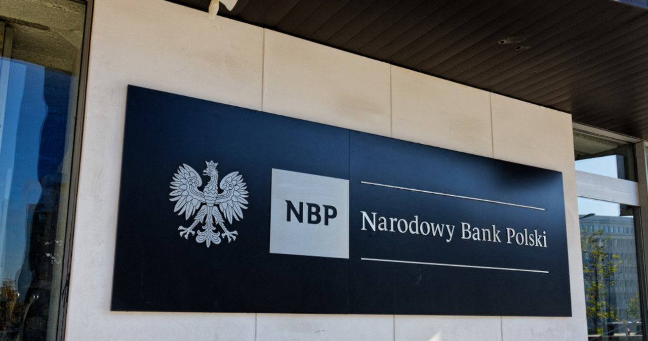 Narodowy Bank Polski stracił prawie 17 mld złotych. Co to oznacza?