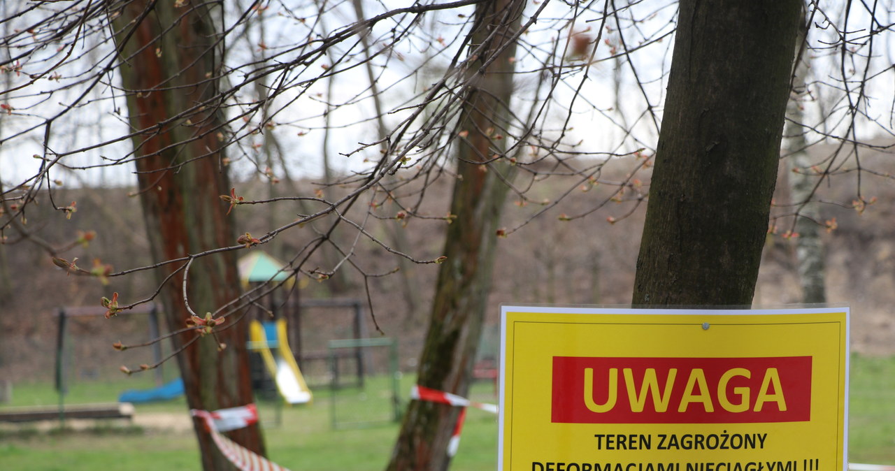 Trzebinia: Powiększyło się zapadlisko przy ogródkach działkowych