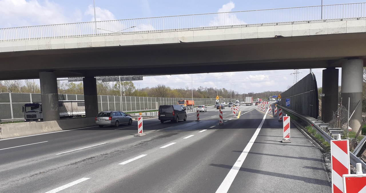 Zmiana organizacji ruchu na A4. Na majówkę będzie trzeci pas