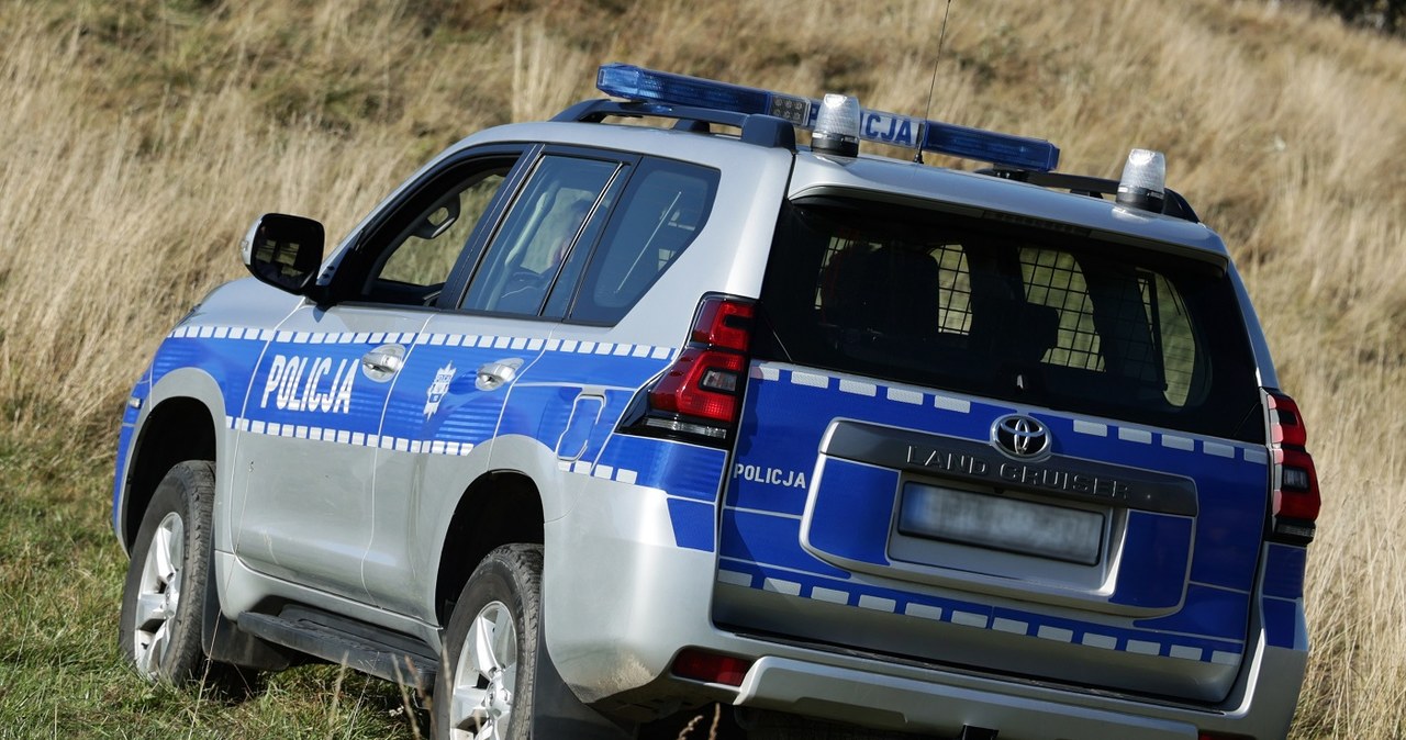 Dwa ciała w samochodzie. Dziś możliwa sekcja zwłok