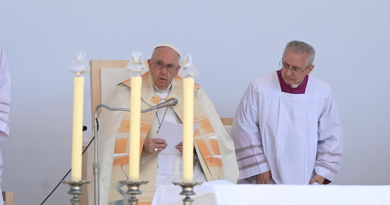 Papież na Węgrzech: Smutny jest widok zamkniętych bram