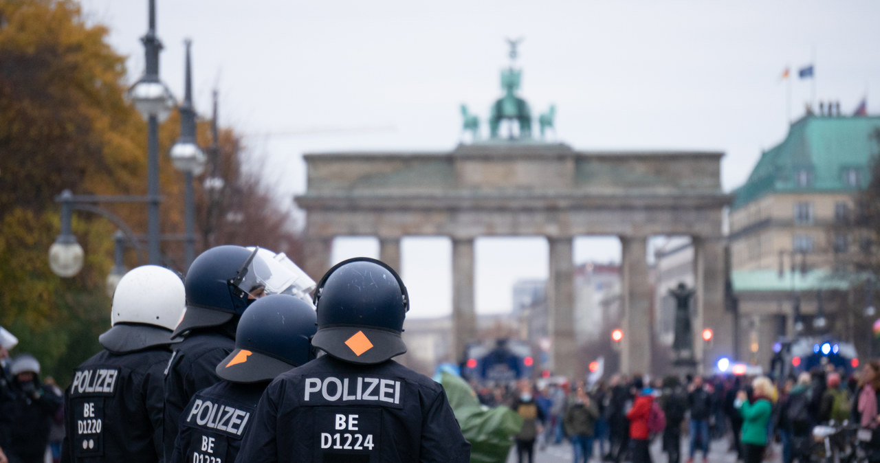Starcia z policją w Berlinie. Protestujący rzucali petardami