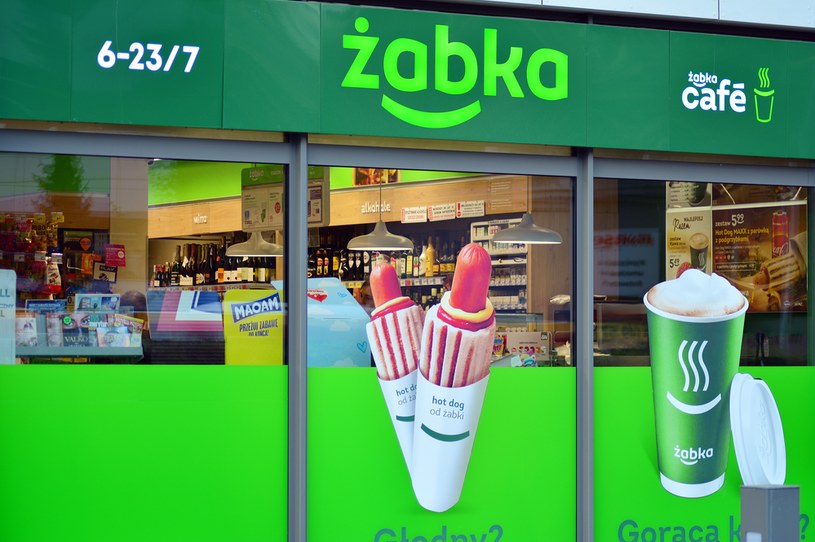 Niebezpieczne dla zdrowia produkty w Żabce. Pilny apel do klientów