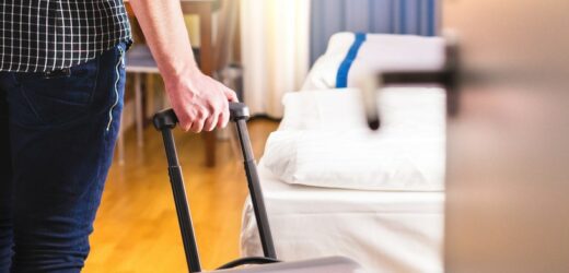 Nocleg w hotelu. Pierwsza rzecz, którą musisz zrobić zaraz po wejściu do pokoju