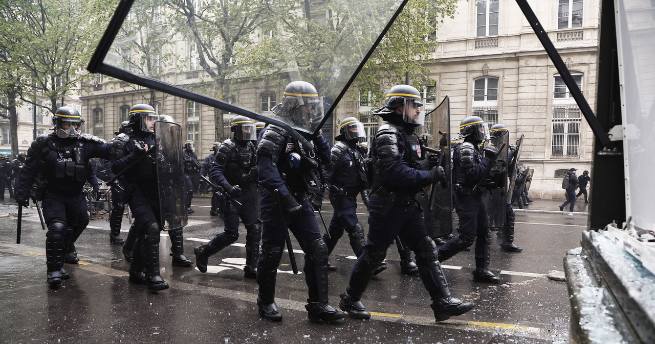 Zamieszki we Francji. Starcia bojówek z policjantami