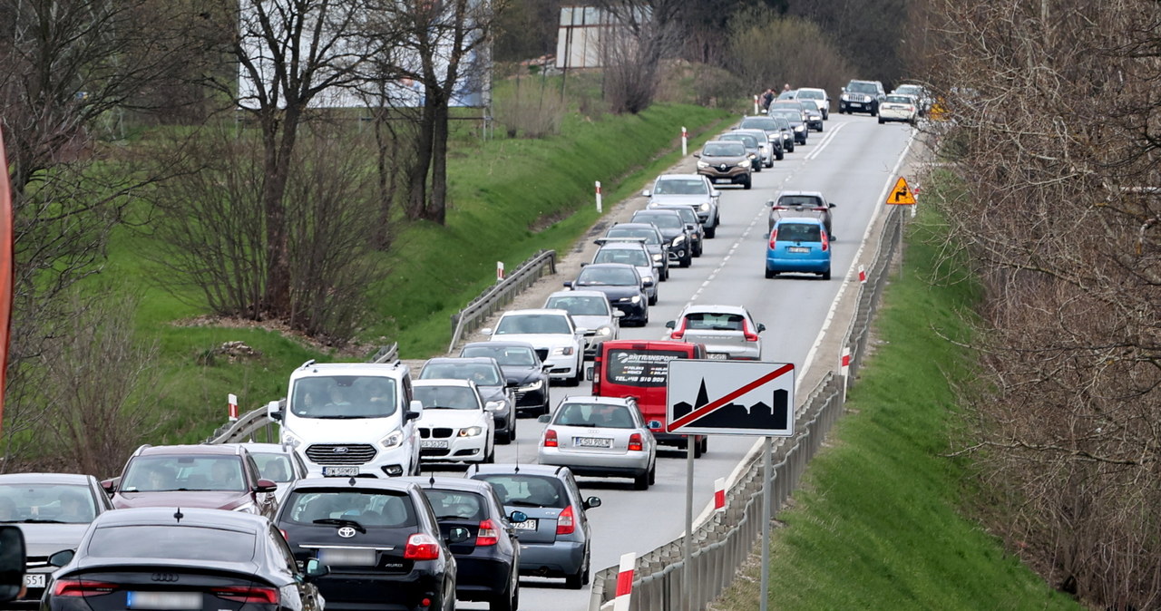 Turyści wracają z majówki. Utrudnienia na zakopiance i południu Krakowa