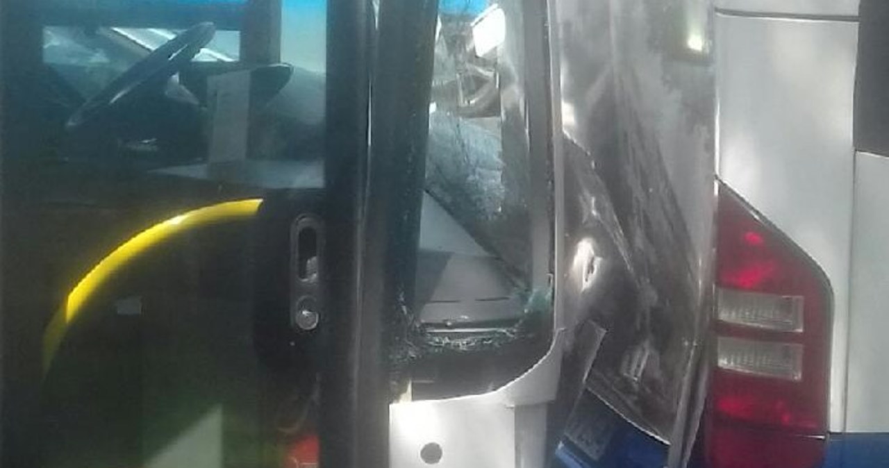 Trzy osoby ranne w zderzeniu autobusów w Krakowie