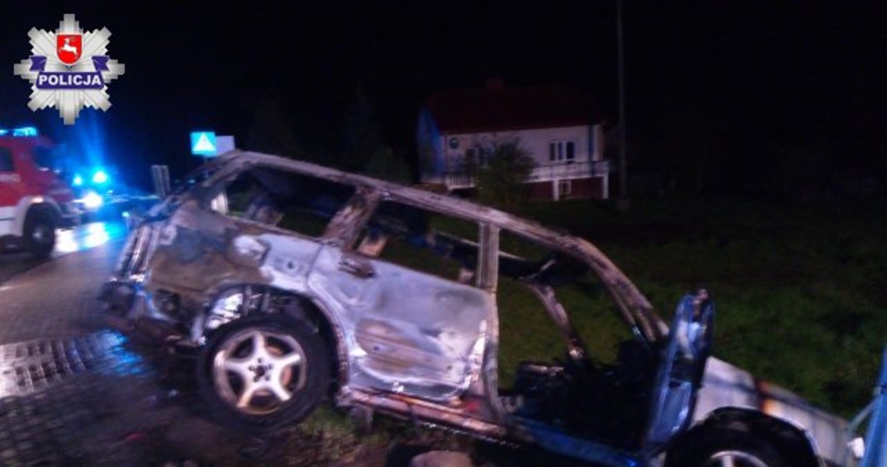 Wjechał subaru w barierki. Potem podpalił auto i uciekł