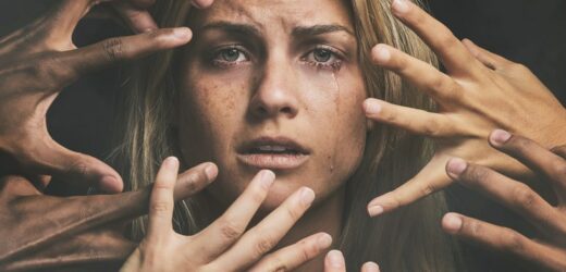 Wysysa energię i po mistrzowsku gra na emocjach. Tak rozpoznasz „wampira energetycznego”