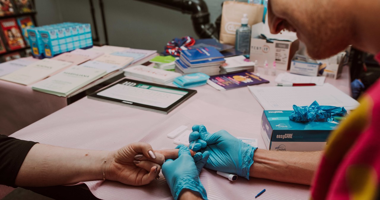 Darmowe testy na HIV. Rusza akcja w klubach i na festiwalach