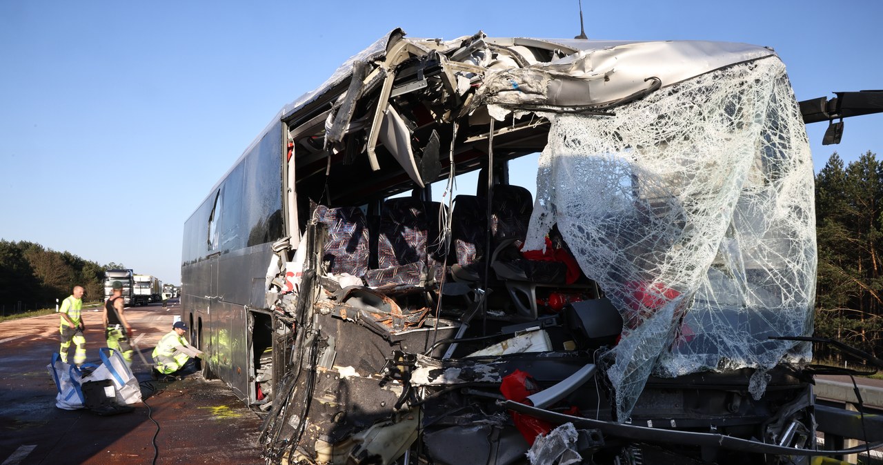 Wypadek polskiego autokaru w Niemczech: Na miejscu pracowało 110 medyków