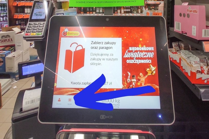 Irytuje cię lektorka w kasach samoobsługowych w Biedronce? Jest na to prosty sposób