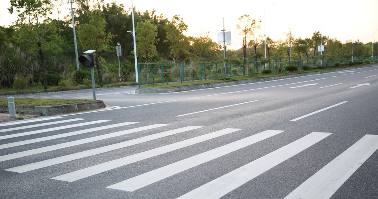 11-latka potrącona na pasach. Kierowcę zatrzymano po kilku godzinach
