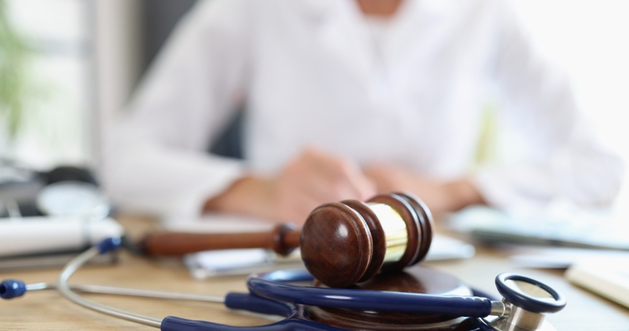 Ponad 5 tys. zgłoszeń o błędach medycznych w 2022. Ile trafiło do sądu?