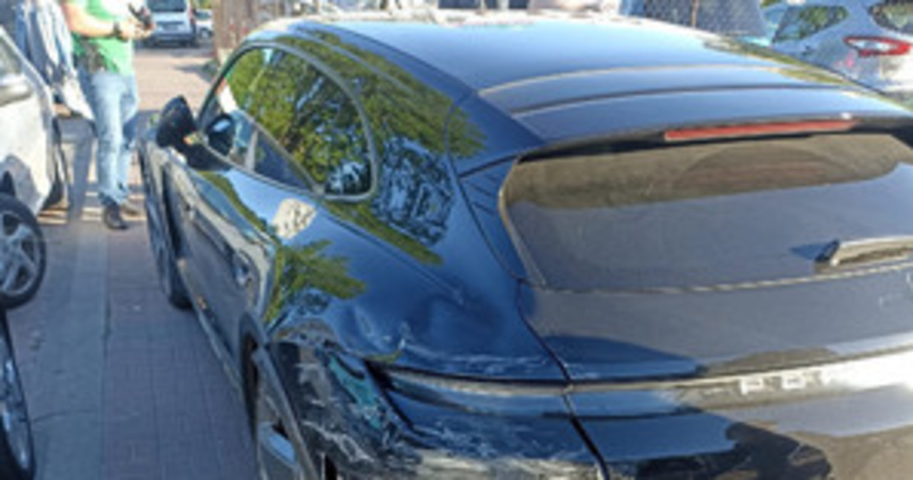 ​Ukradł porsche i potrącił rowerzystę. Kluczyki znalazł w trawie [NAGRANIE]