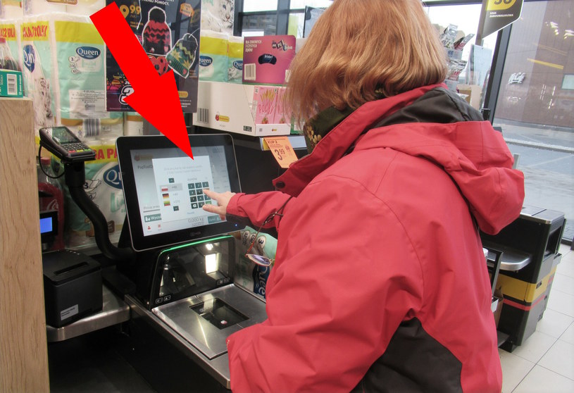 Nowa funkcja przy kasach w Biedronce. Klienci zdumieni