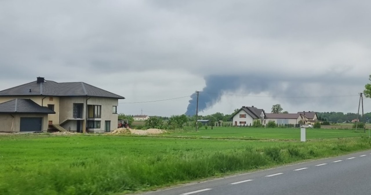 Duży pożar koło Sochaczewa