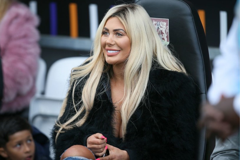 Chloe Ferry pokazała płaski brzuch. Nie wygląda zbyt naturalnie