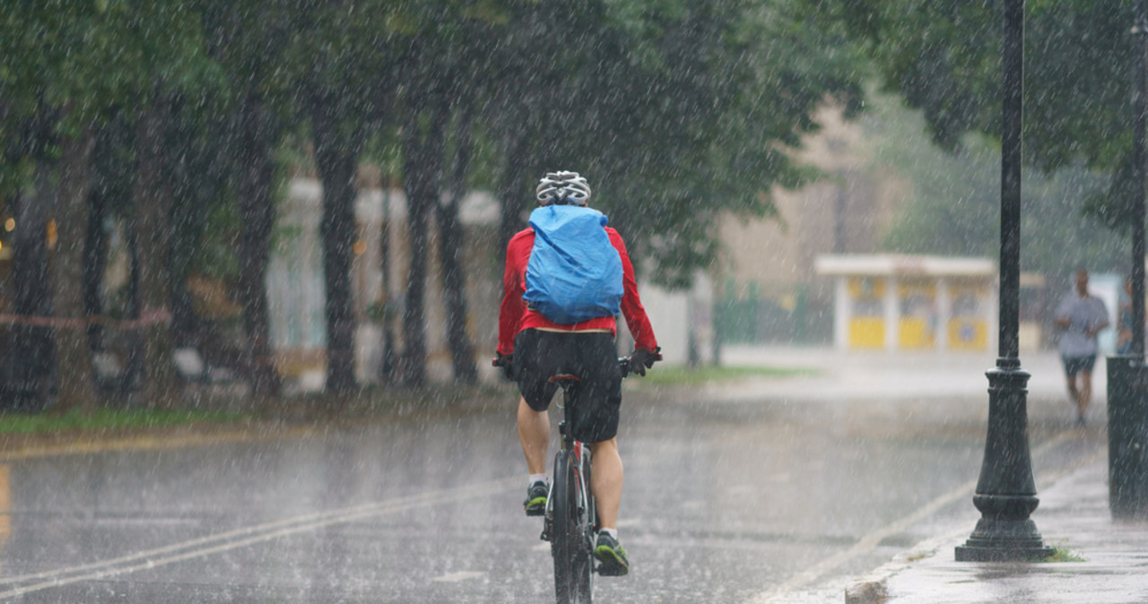 Cyklon Dawid nadciąga nad Polskę. Możliwe burze z gradem
