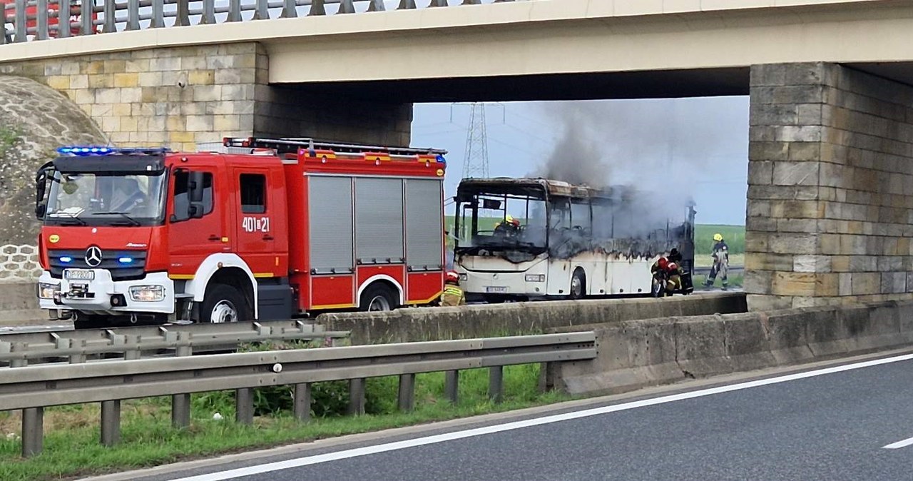 Pożar autokaru na opolskim odcinku autostrady A4