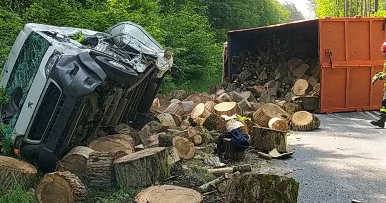 Zderzenie ciężarówki z busem w okolicach Konotopu. Są ranni