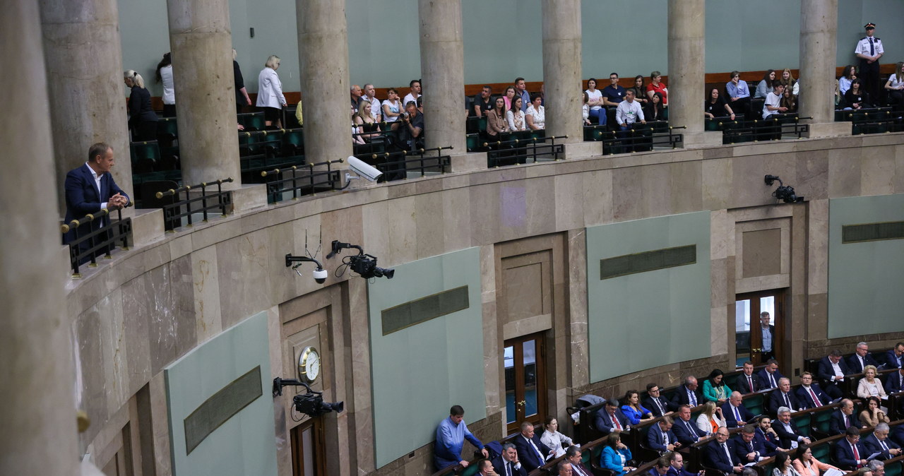 „Bolszewicka ustawa”, „obraz żenujących clownów”. Burza wokół komisji ds. wpływów rosyjskich