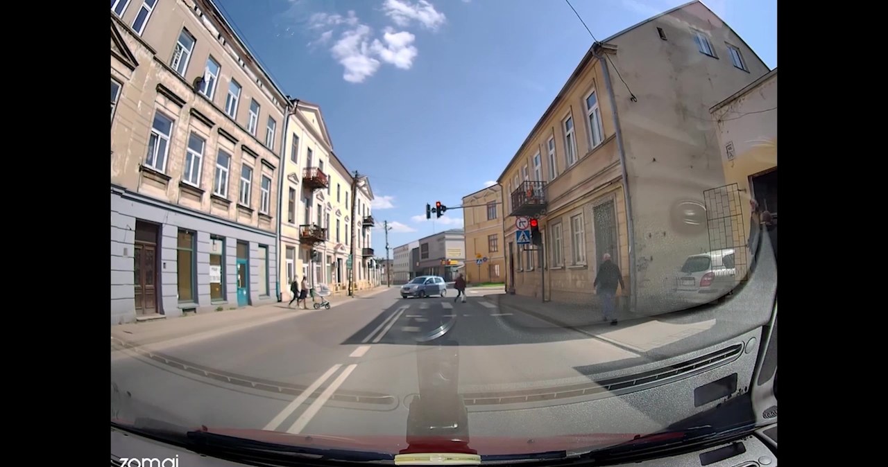 O krok od tragedii. Nie ustąpiła pierwszeństwa matce z wózkiem